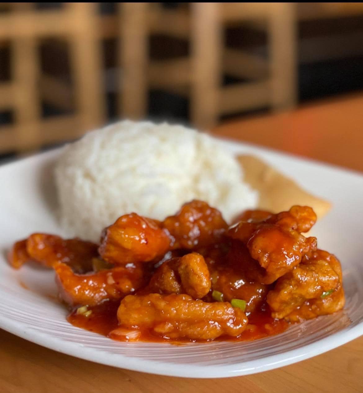 Orange Chicken never looked so good! #indoordining #takeout #delivery #asiancuisine #capecodinstagram #capecodlife #supportlocal