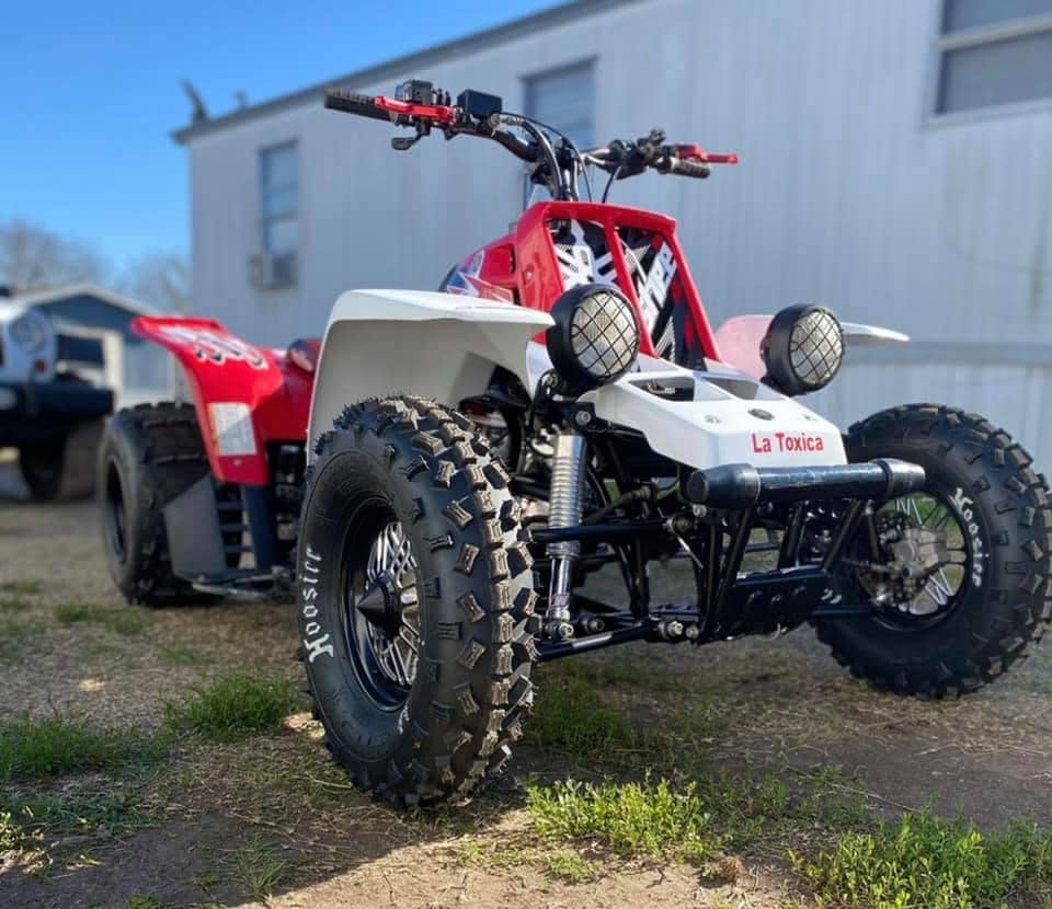 Muchas felicidades al gran Team de los Puertorros de Texas donde ayer salieron por la puerta ancha ganado el primer lugar en bracket en los pinos en Florida con la tóxica (banshee) Felicidades team y muchas bendiciones siempre el cielo es el limited !!! #team_puertorros... #Banshee #Los_pinos_sand_drag Feliciano Giann Joel exito hermano #THE_MUD_KINGS See more