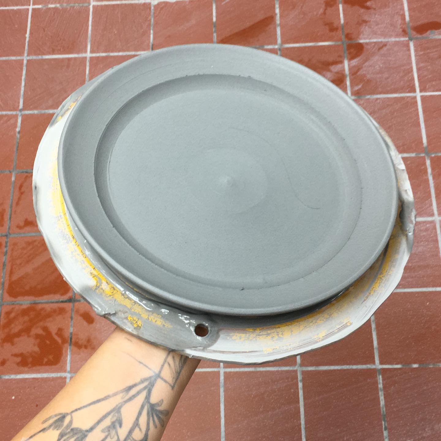 Learn to make a plate, bowls, and cups on the potters wheel! Sign up for a private wheel throwing lesson by contacting the Craft Shop at craftshop@siu.edu! @siustudentcenter #siucraftshop #wheelthrowing