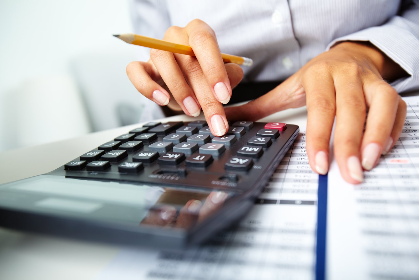 TIP OF THE DAY! If you are struggling to make your minimum payments on your unsecured debt, you should look at ALL of your options to determine which is best for your financial situation. Never settle on your first option! If you need any guidance or want some more financial tips, please visit http://bit.ly/2A9MyzD ASAP!